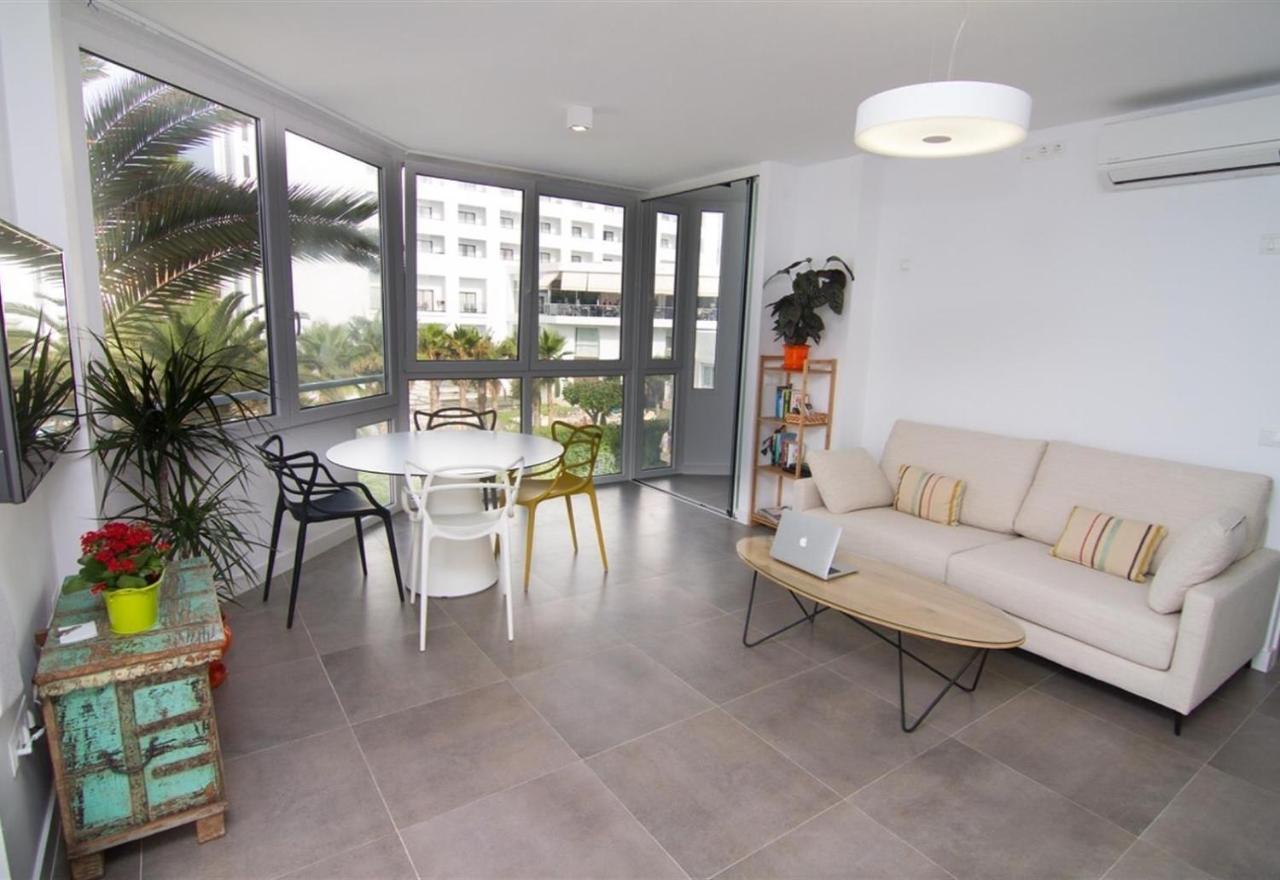 Super Front Line Modern New Apartm Nerja Zewnętrze zdjęcie