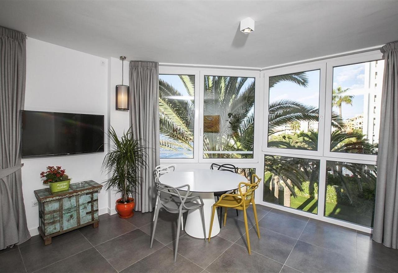 Super Front Line Modern New Apartm Nerja Zewnętrze zdjęcie