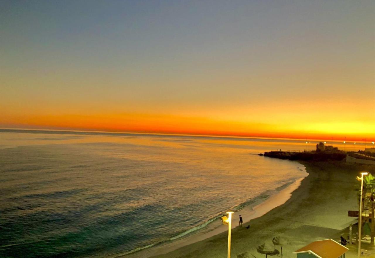 Super Front Line Modern New Apartm Nerja Zewnętrze zdjęcie