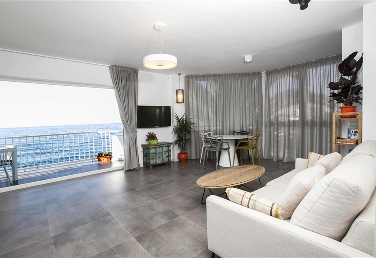 Super Front Line Modern New Apartm Nerja Zewnętrze zdjęcie