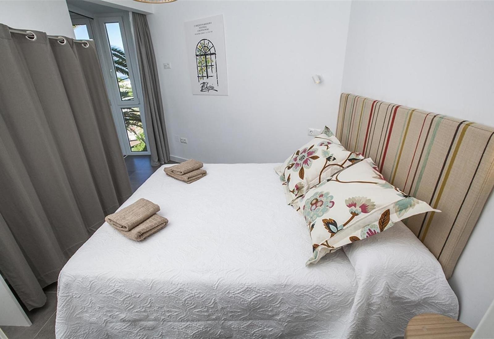 Super Front Line Modern New Apartm Nerja Zewnętrze zdjęcie