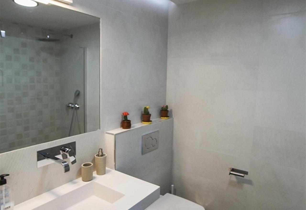 Super Front Line Modern New Apartm Nerja Zewnętrze zdjęcie
